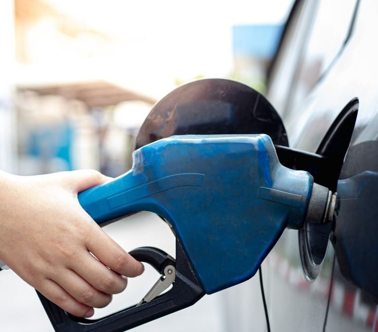 Quer economizar na gasolina? Então conheça estes 8 aplicativos