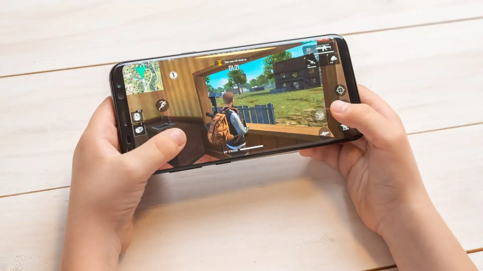 Celulares com tela grande para jogos: confira os modelos ideais