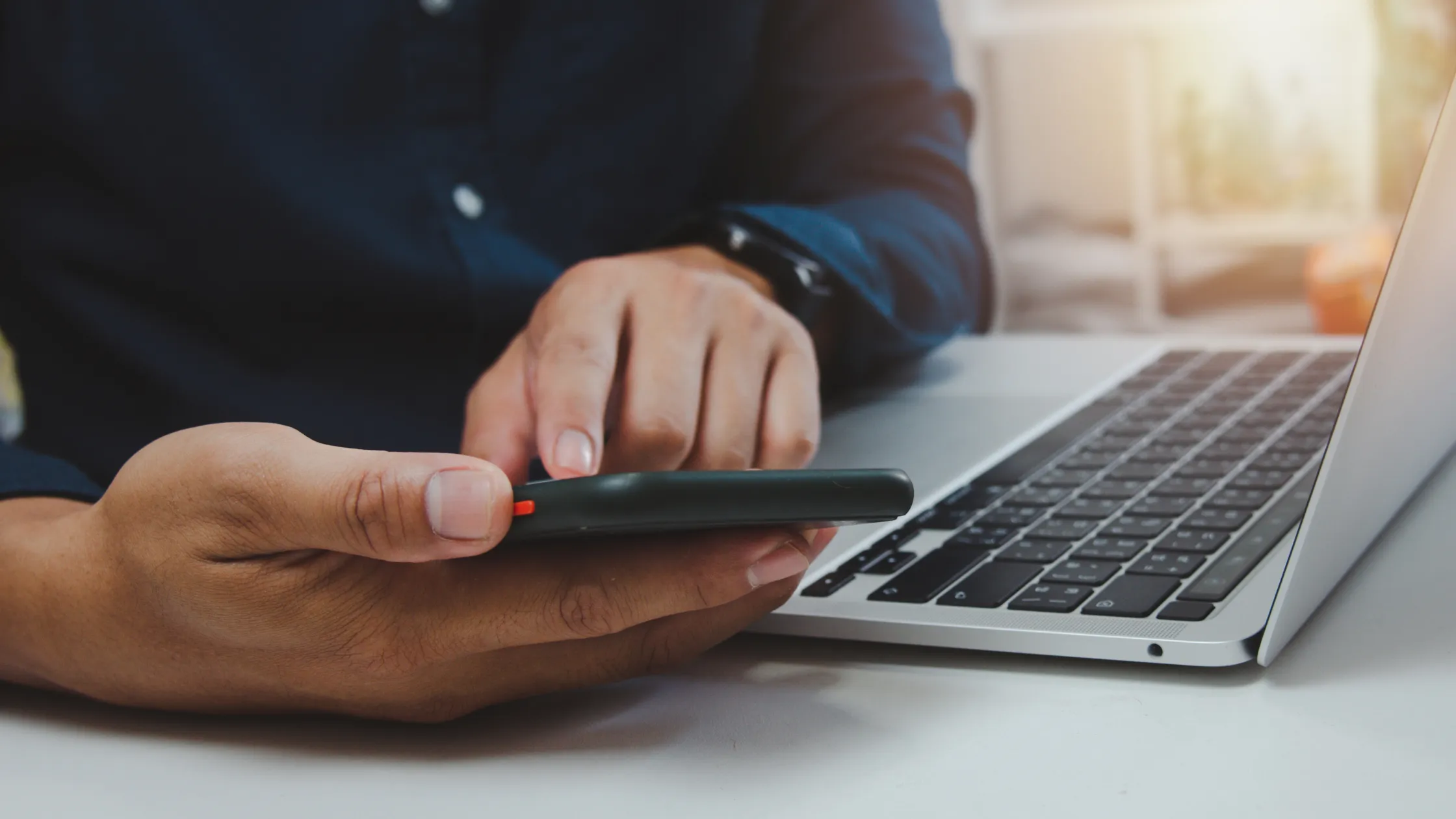 Como montar um negócio 100% digital apenas com o celular em 2025