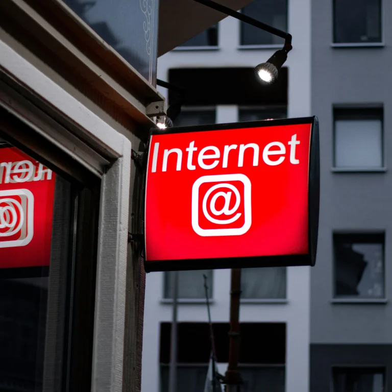 Como funciona a compra e venda de domínios na internet